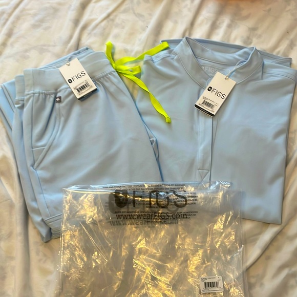 Figs Other - Women’s FIGS set in open skies/ NWT/small reg/small